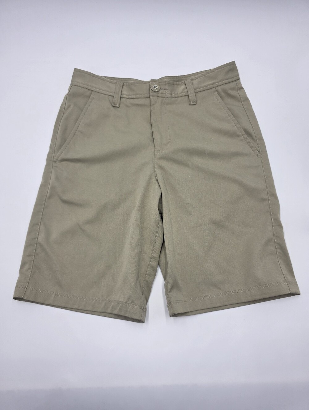 Under Armour boys' khaki golf shorts size 14